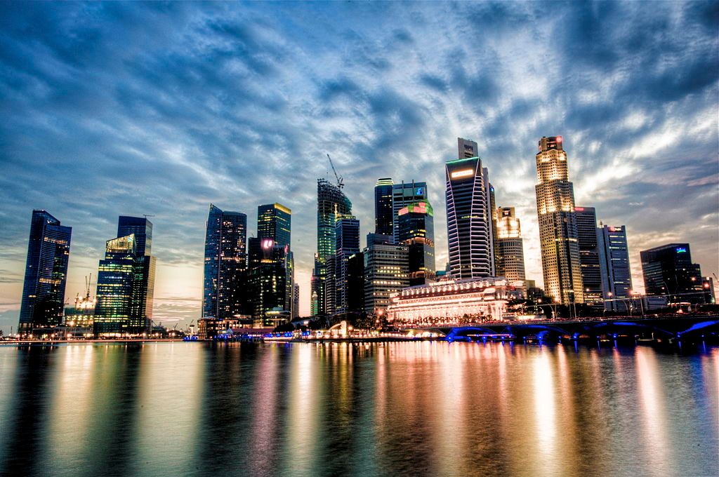 Singapore_Skyline_at_Dusk