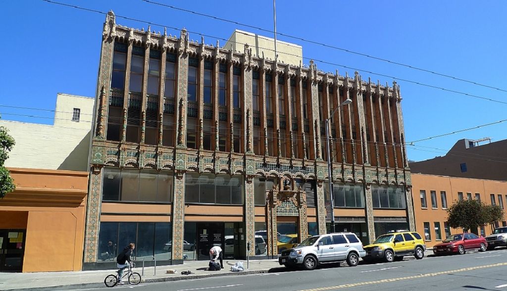 1235_Mission_St