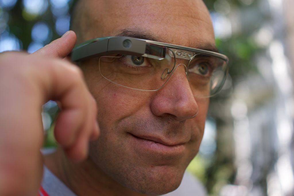 Smart glasses