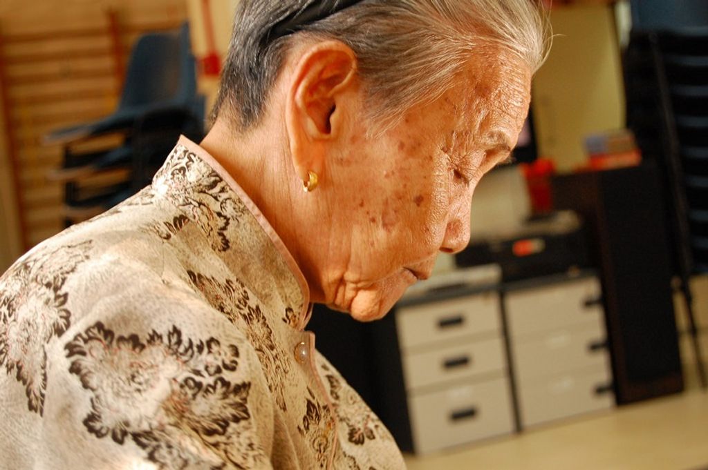 old singaporean woman