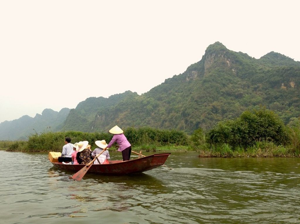 hanoi red river