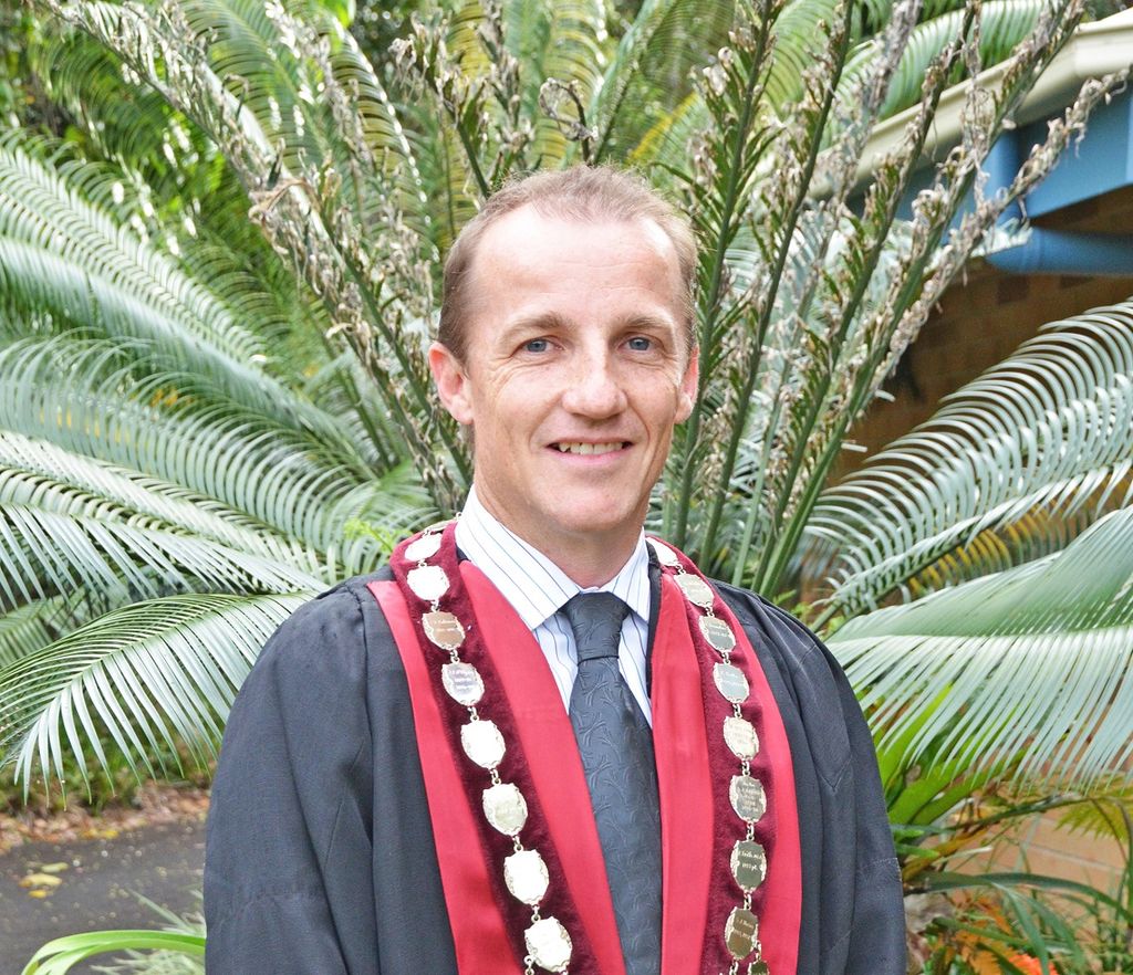 Isaac Smith Mayoral colour