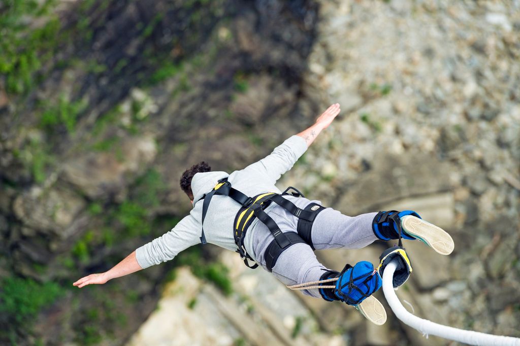 bungee jumping