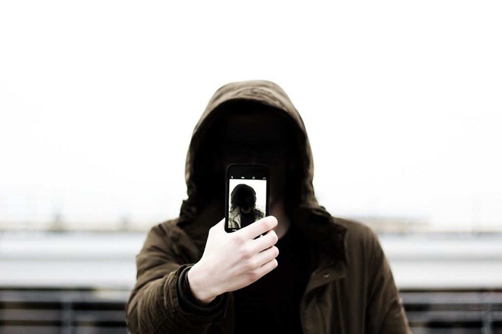selfie-1209886_1280