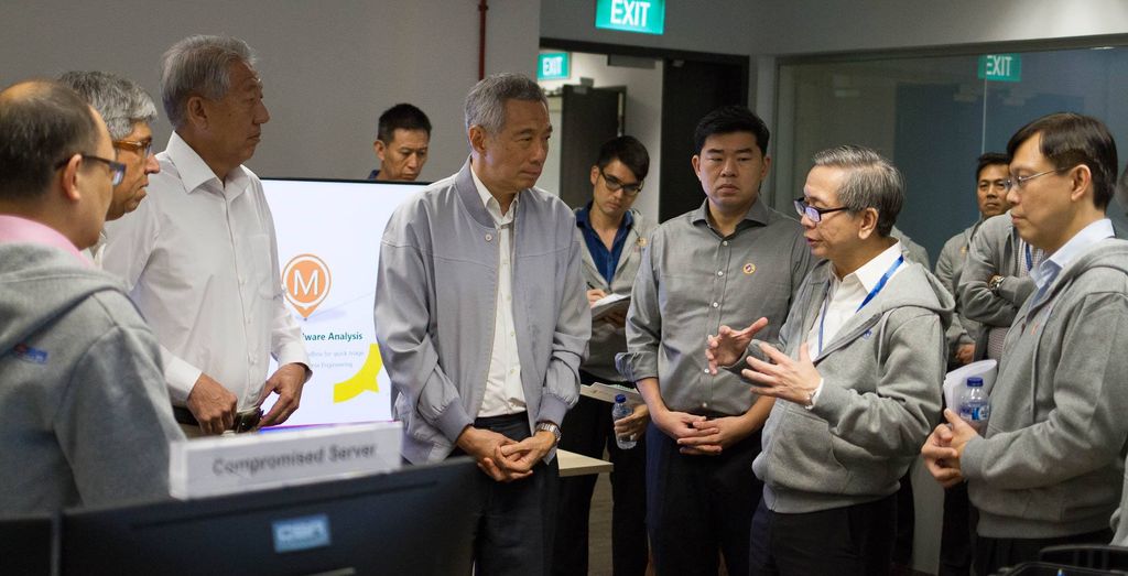 CSA _ David Koh with Prime Minister