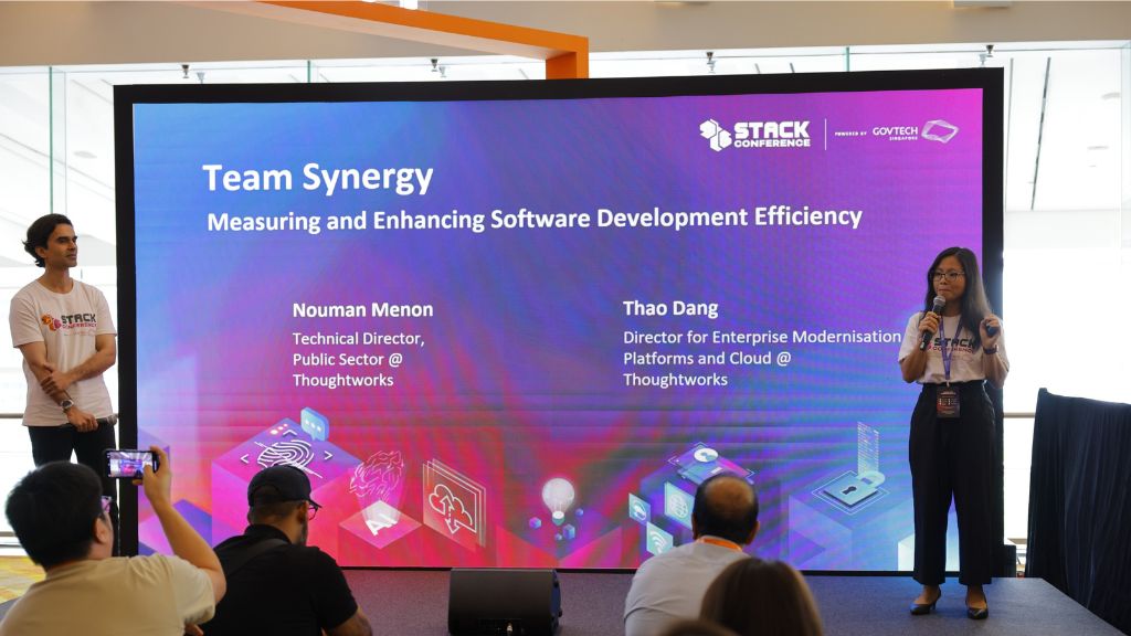 Making agile work in software development with team synergy