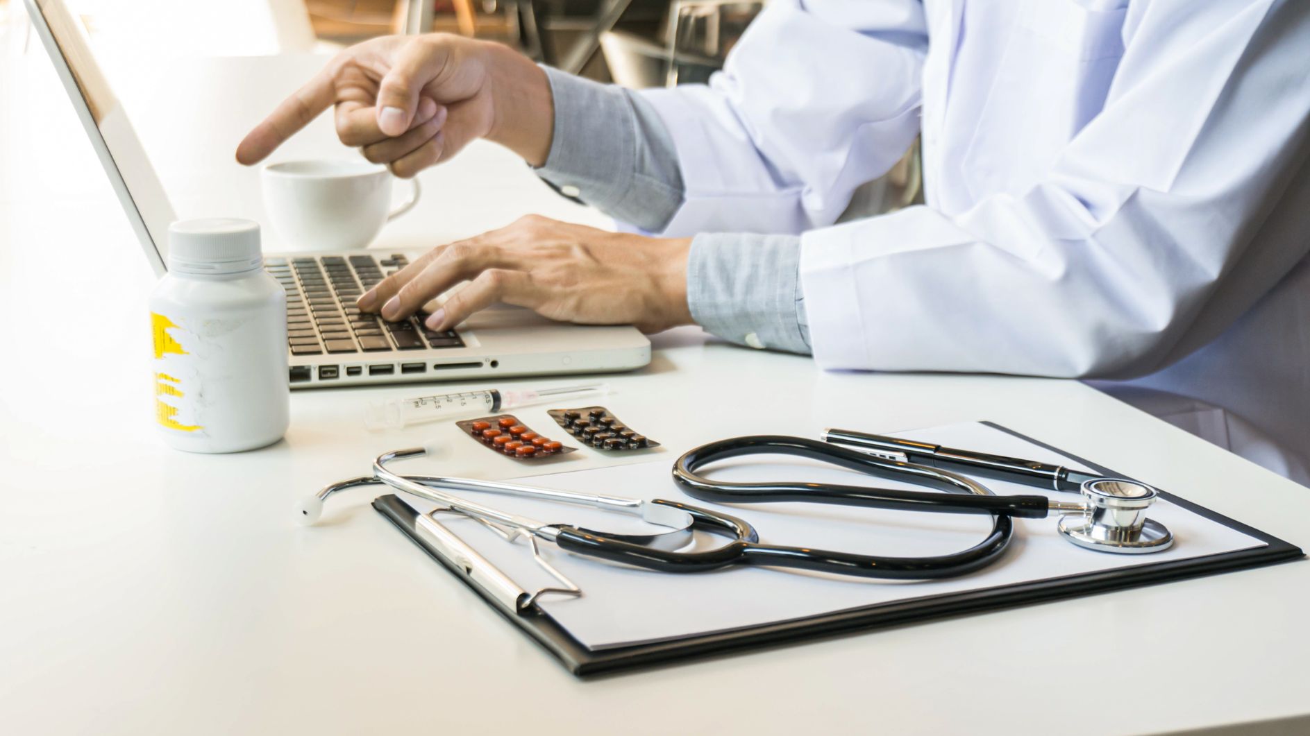 Singapore Healthcare Workers Get New AI Tools to Improve Efficiency